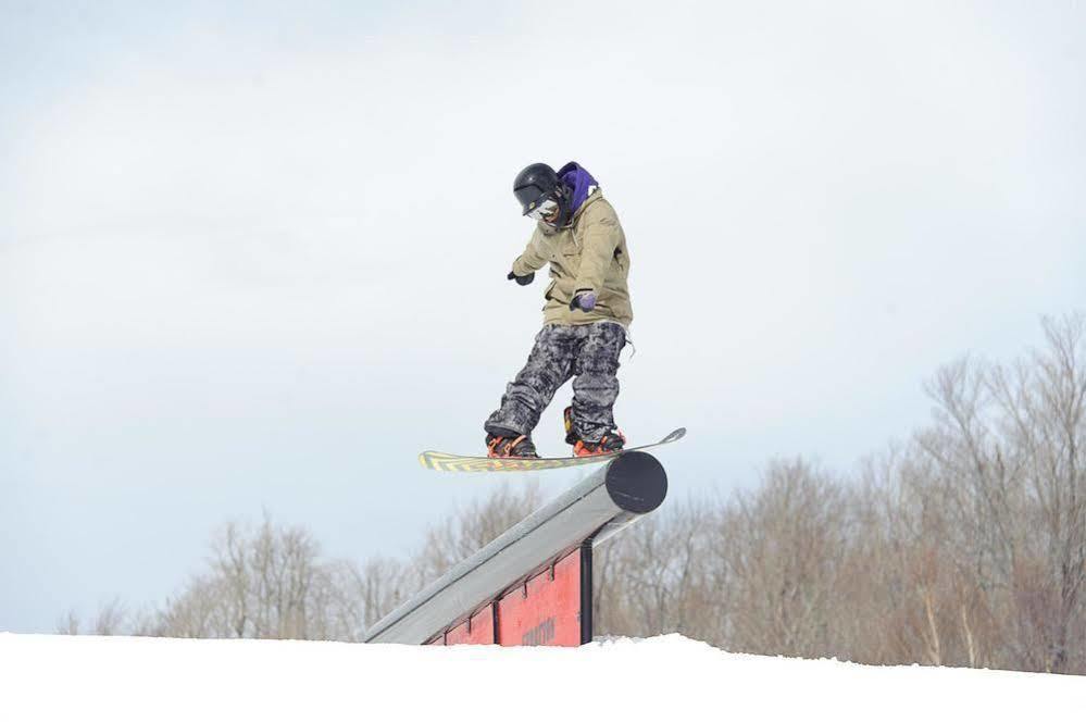 The Black Bear Lodge At Stratton Mountain Resort Extérieur photo