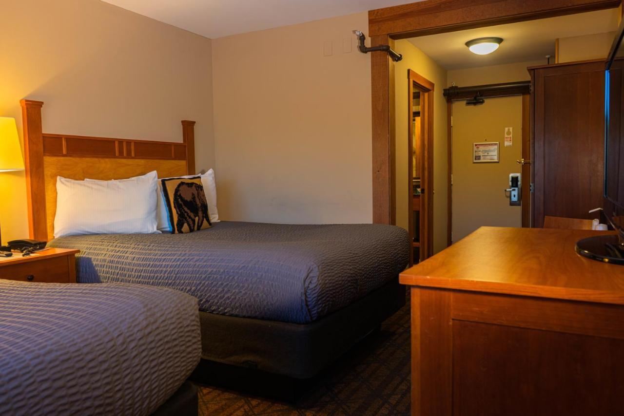 The Black Bear Lodge At Stratton Mountain Resort Extérieur photo